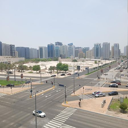 Single Room Near "World Trade Centre&Beach" Abudhabi Abu Dhabi Exterior photo
